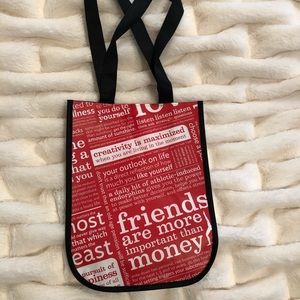 Lululemon small bag